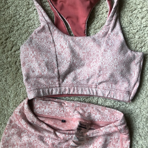 Gymshark Red Fleur Set — sports bra and leggings size small - Picture 3 of 4